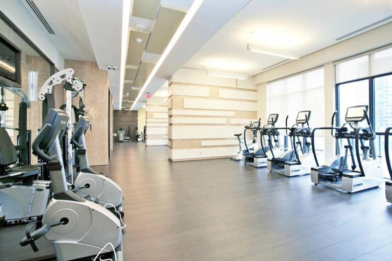 Stunning Views Of Downtown - Luxury High Rise With King Bed! Villa Toronto Kültér fotó