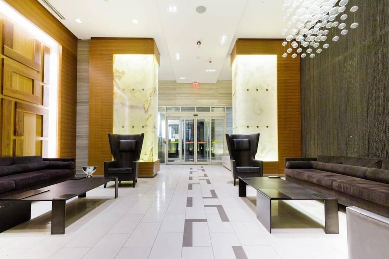 Stunning Views Of Downtown - Luxury High Rise With King Bed! Villa Toronto Kültér fotó